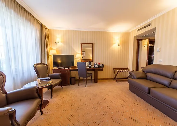 Ramada Hotel & Suites By Wyndham Bucharest North
